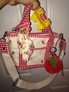 Steve Madden Gingham Tote Bag 7pc Bonus